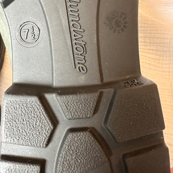 Blundstone Dark Gray Chelsea Boots - Picture 5 of 6